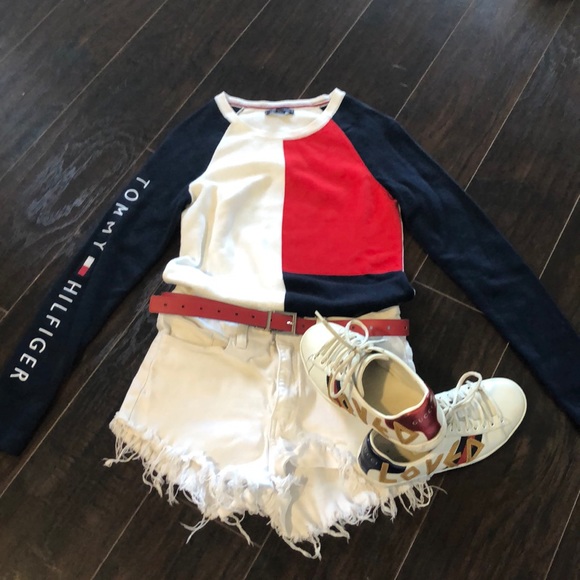 Tommy Hilfiger Sweaters - Tommy Hilfiger sweater